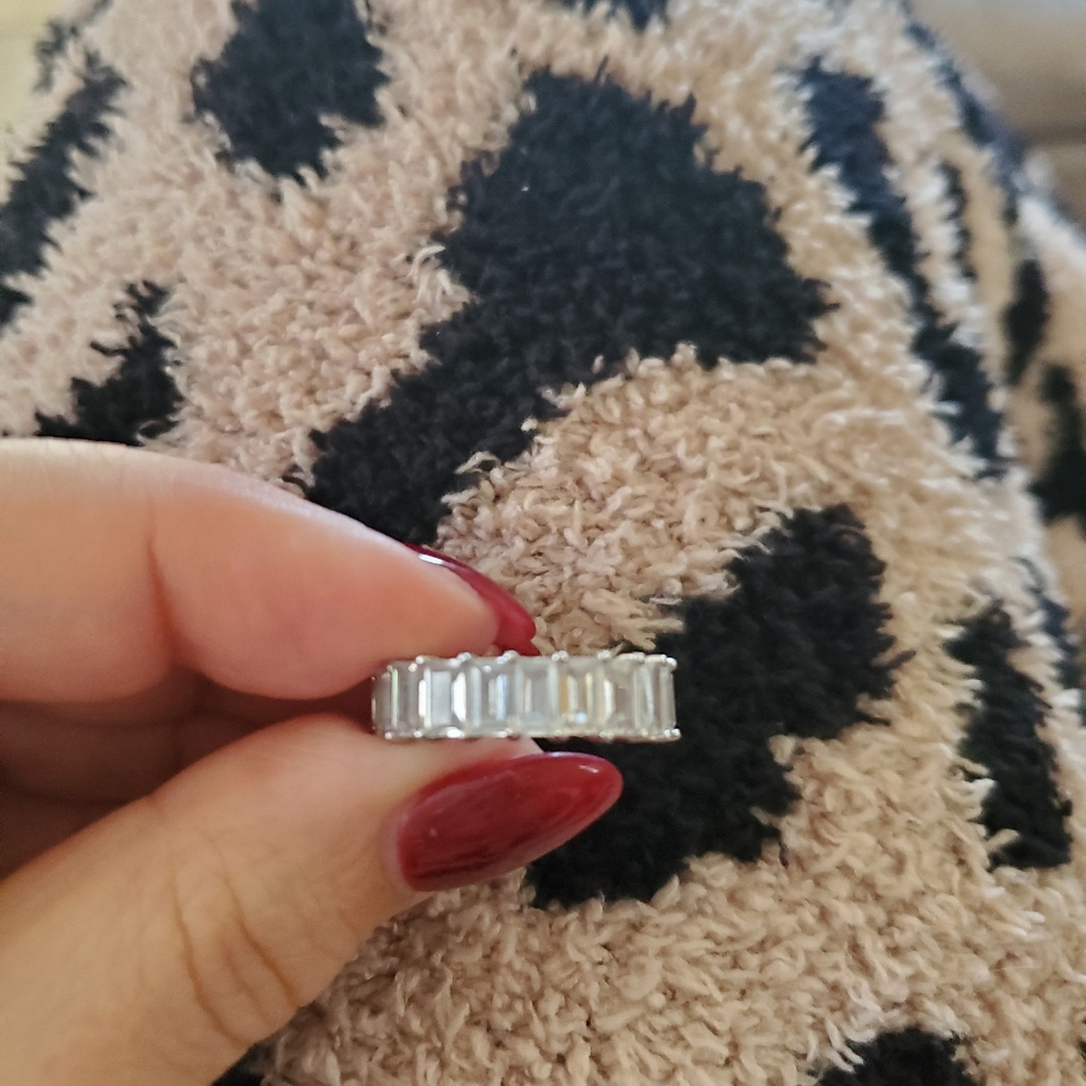 Ring - Picture 3 of 3